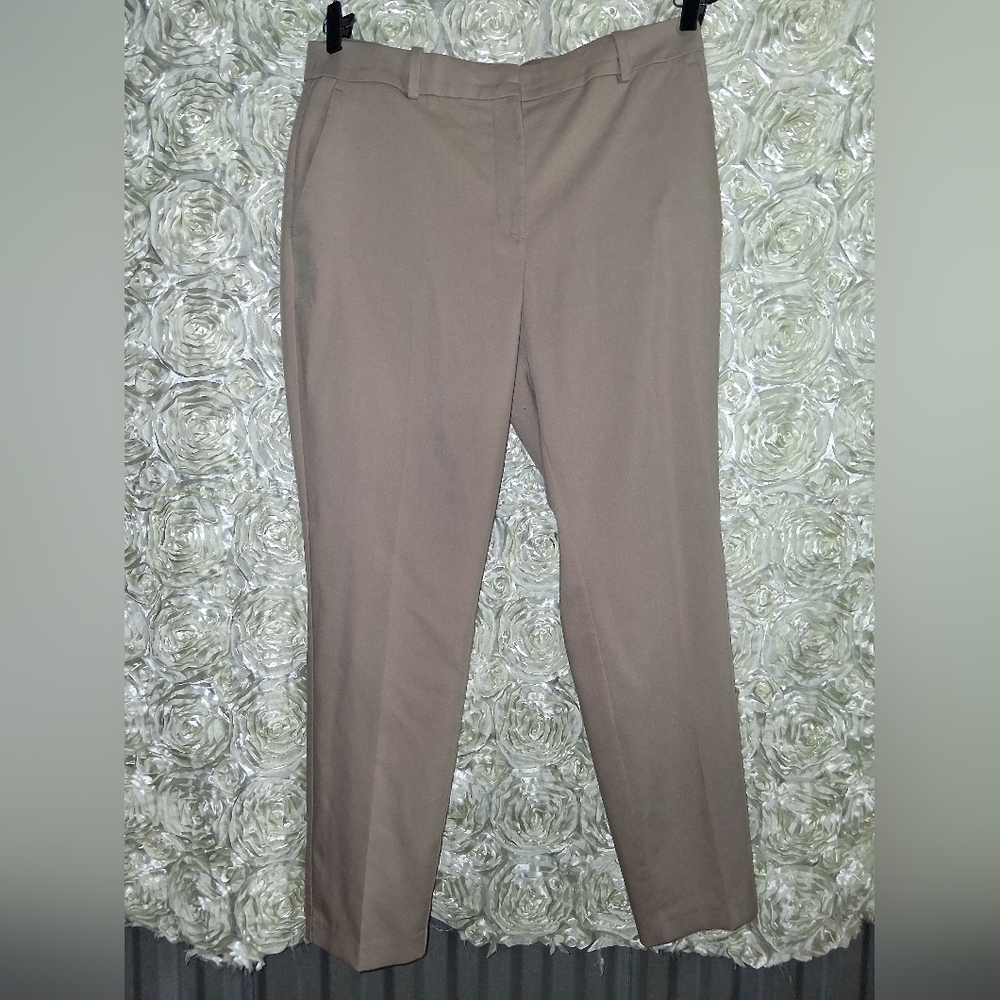 H&M Women's Ankle Pants in Beige